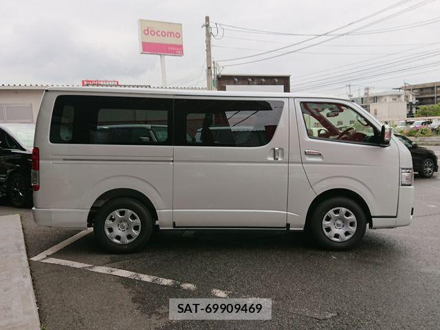 Toyota HIACE VAN 2026-06 7458449-26