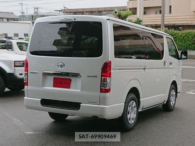 Toyota HIACE VAN 2026-06 7458449-2