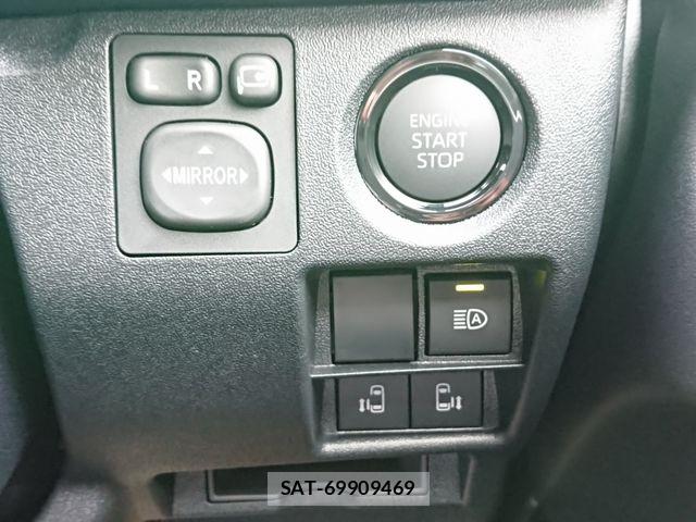 Toyota HIACE VAN 2026-06 7458449-6