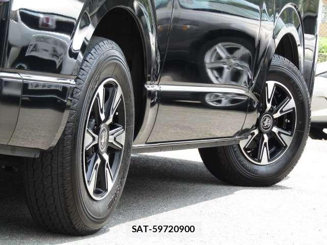 Toyota HIACE VAN 2023-03 7458457-28