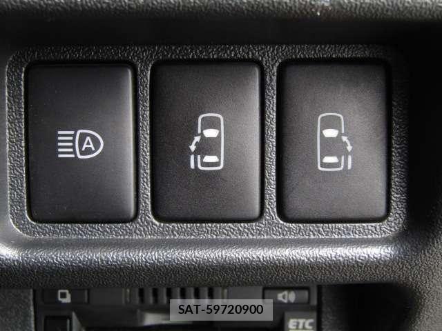 Toyota HIACE VAN 2023-03 7458457-3
