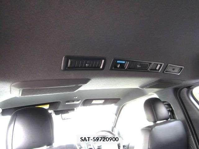 Toyota HIACE VAN 2023-03 7458457-8