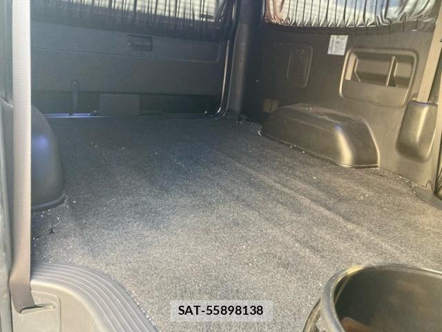Toyota HIACE VAN 2022-03 7458456-9