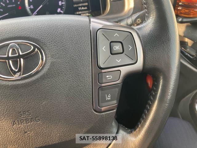 Toyota HIACE VAN 2022-03 7458456-11