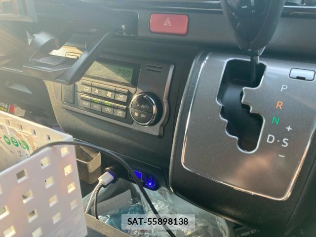 Toyota HIACE VAN 2022-03 7458456-13