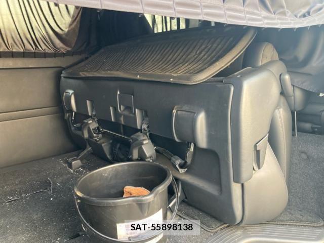 Toyota HIACE VAN 2022-03 7458456-8