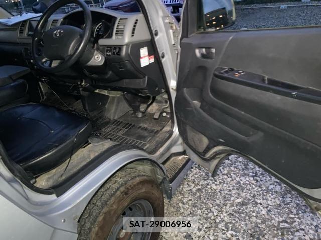 Toyota HIACE VAN 2012-05 7458473-11