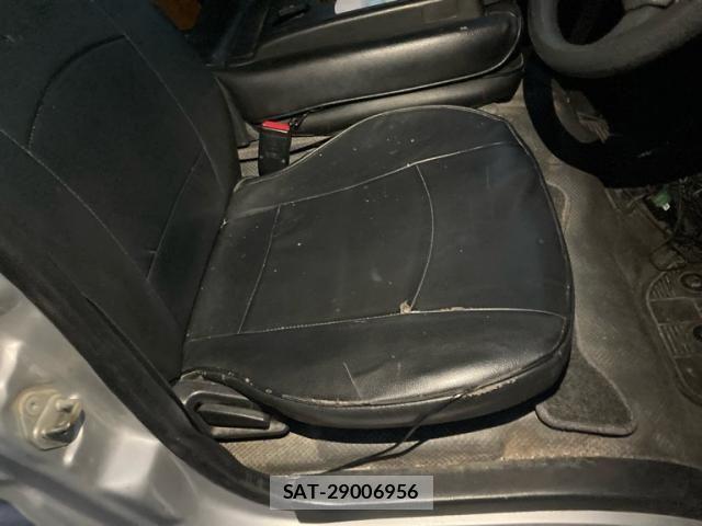 Toyota HIACE VAN 2012-05 7458473-13