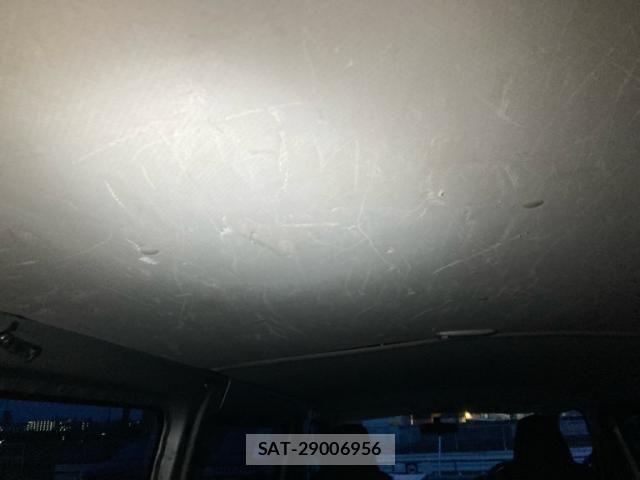 Toyota HIACE VAN 2012-05 7458473-24