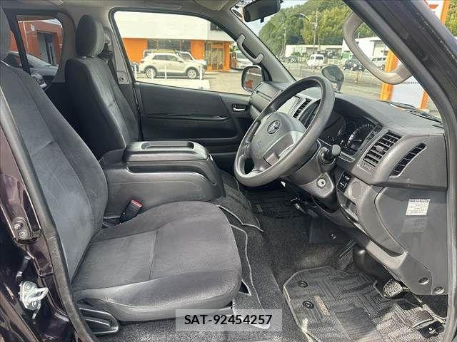 Toyota HIACE VAN 2014-06 7458470-15