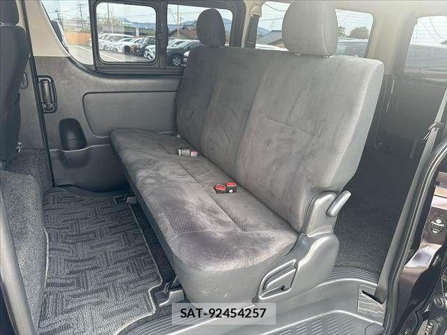 Toyota HIACE VAN 2014-06 7458470-17