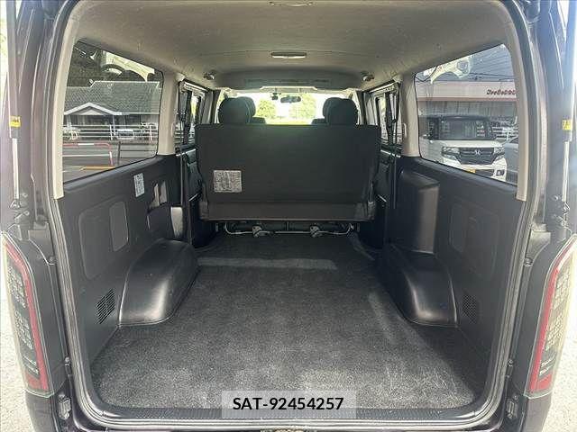 Toyota HIACE VAN 2014-06 7458470-19