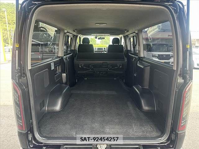 Toyota HIACE VAN 2014-06 7458470-20
