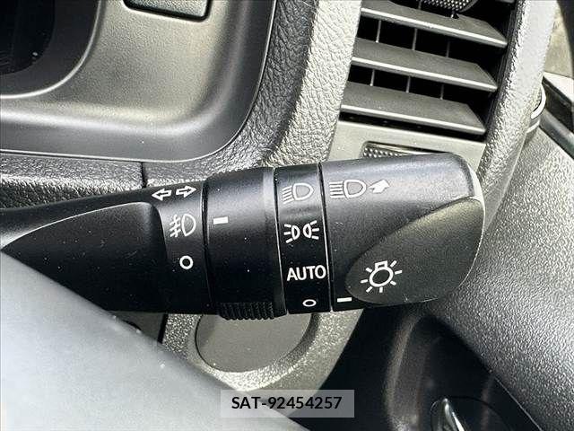 Toyota HIACE VAN 2014-06 7458470-29
