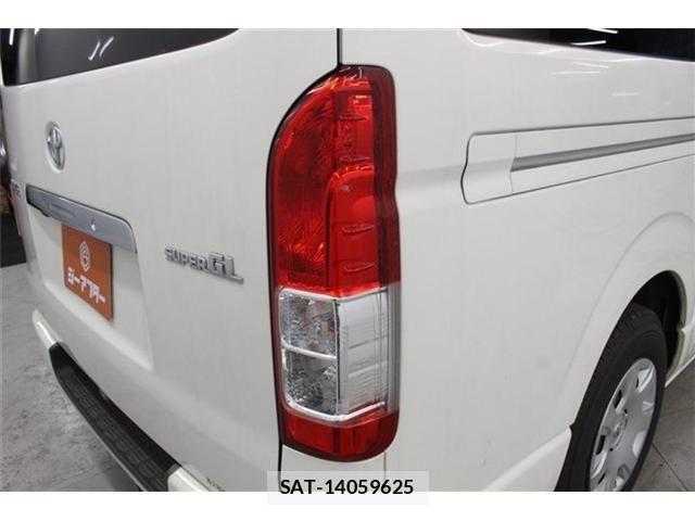 Toyota HIACE VAN 2021-05 7458462-18