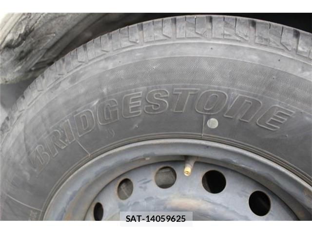 Toyota HIACE VAN 2021-05 7458462-20