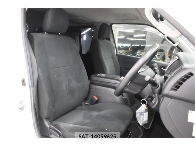 Toyota HIACE VAN 2021-05 7458462-26