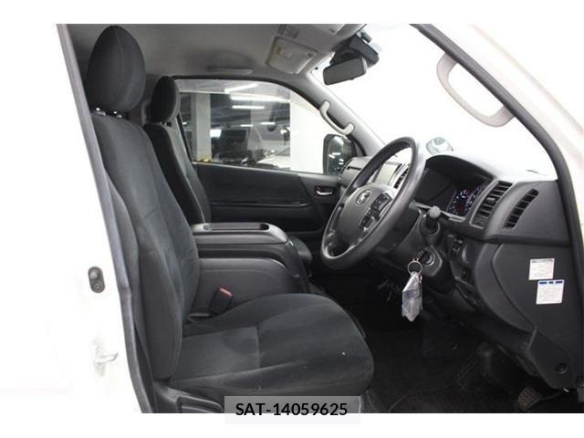 Toyota HIACE VAN 2021-05 7458462-28