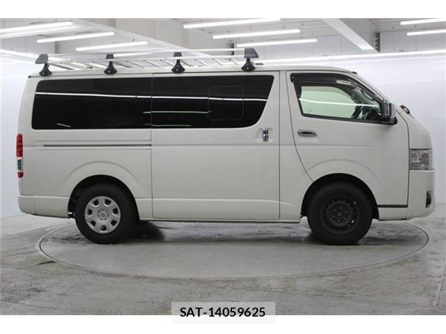 Toyota HIACE VAN 2021-05 7458462-3
