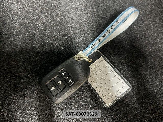 Toyota HIACE VAN 2025-03 7458451-13