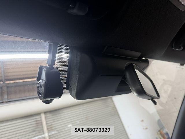 Toyota HIACE VAN 2025-03 7458451-18
