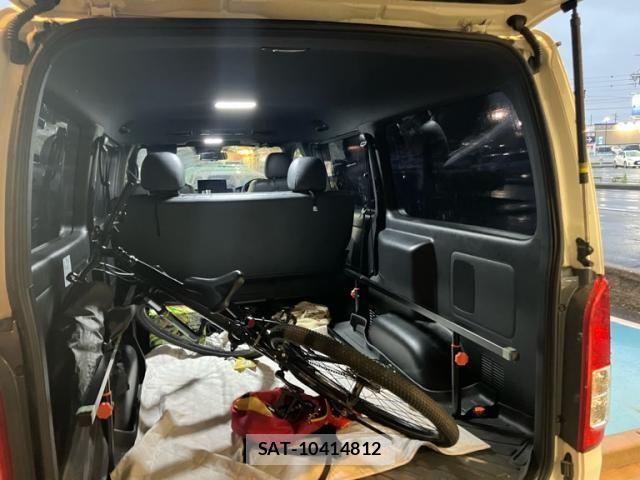 Toyota HIACE VAN 2020-11 7503294-11
