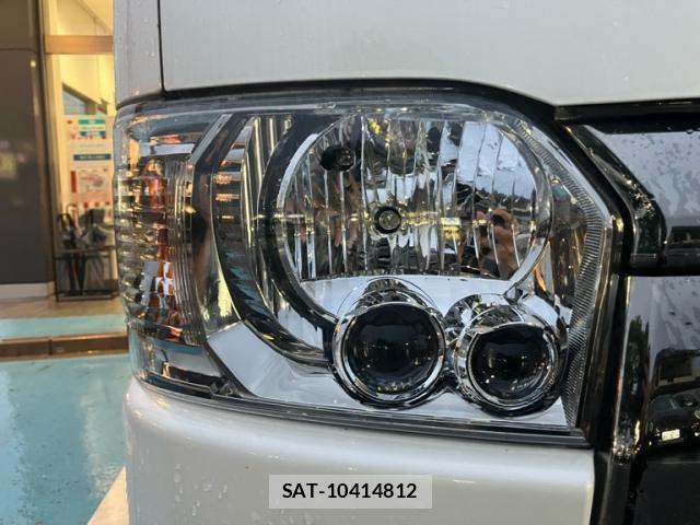 Toyota HIACE VAN 2020-11 7503294-4