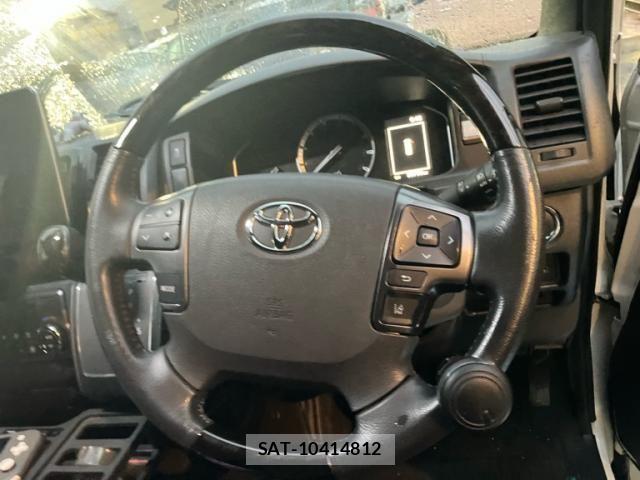 Toyota HIACE VAN 2020-11 7503294-8