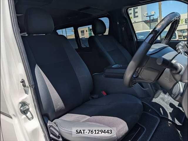 Toyota HIACE VAN 2024-08 7503284-10