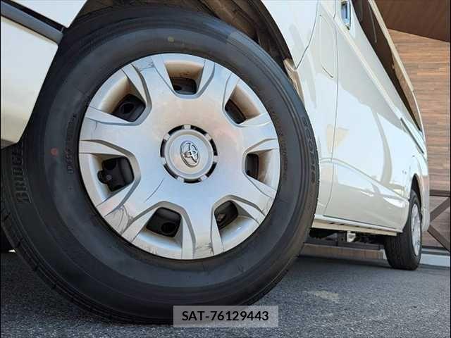 Toyota HIACE VAN 2024-08 7503284-19