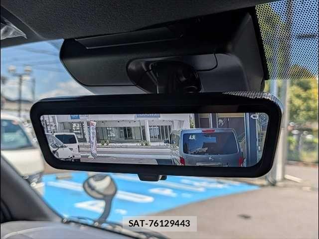 Toyota HIACE VAN 2024-08 7503284-4