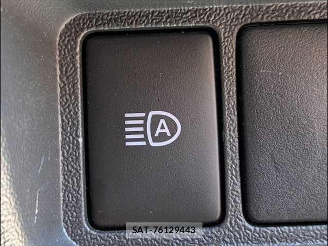 Toyota HIACE VAN 2024-08 7503284-8