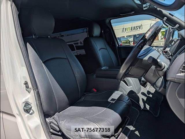 Toyota HIACE VAN 2024-03 7503282-10