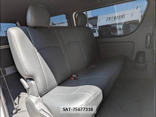 Toyota HIACE VAN 2024-03 7503282-11