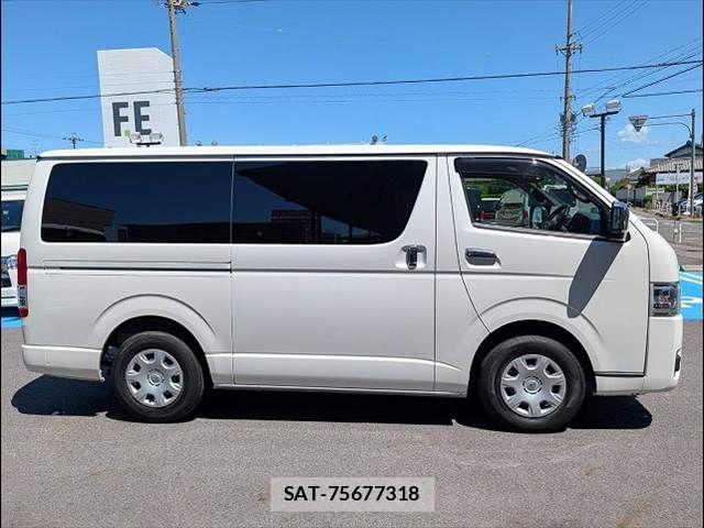 Toyota HIACE VAN 2024-03 7503282-14