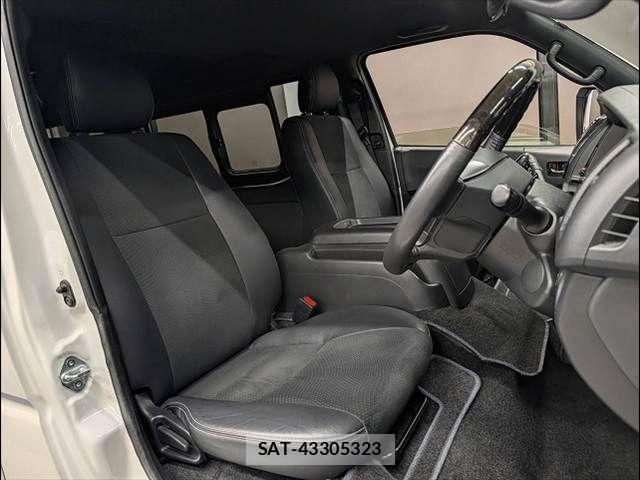 Toyota HIACE VAN 2020-09 7503295-10