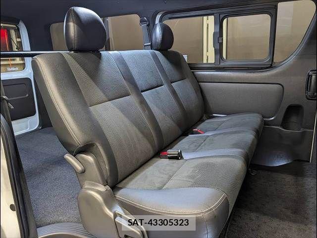 Toyota HIACE VAN 2020-09 7503295-11