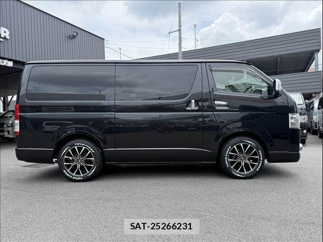 Toyota HIACE VAN 2020-10 7510307-12