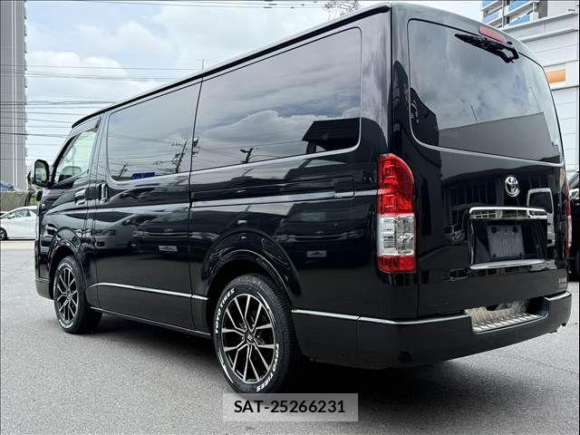 Toyota HIACE VAN 2020-10 7510307-15
