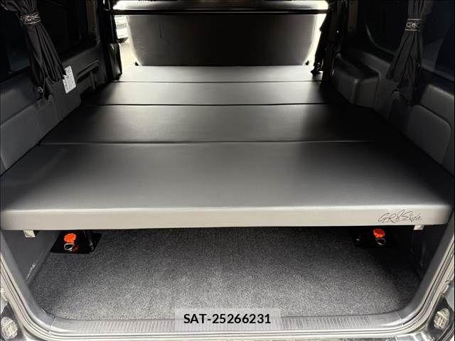 Toyota HIACE VAN 2020-10 7510307-19
