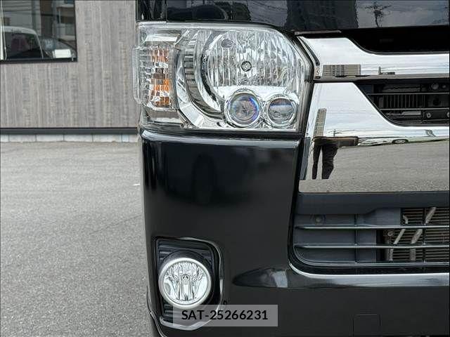 Toyota HIACE VAN 2020-10 7510307-4
