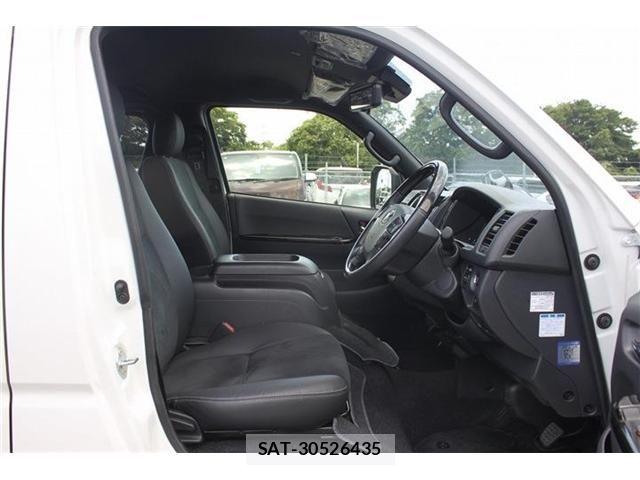 Toyota HIACE VAN 2025-05 7510299-24