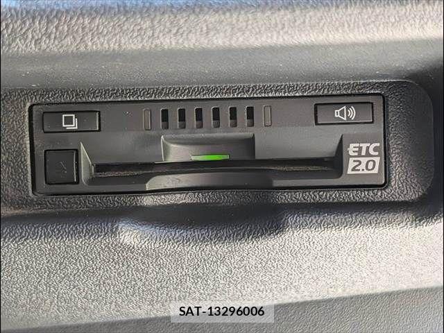 Toyota HIACE VAN 2024-06 7503291-9