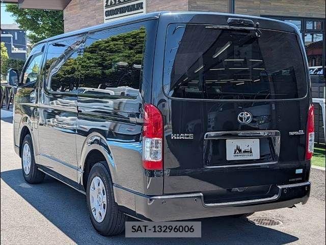 Toyota HIACE VAN 2024-06 7503291-16