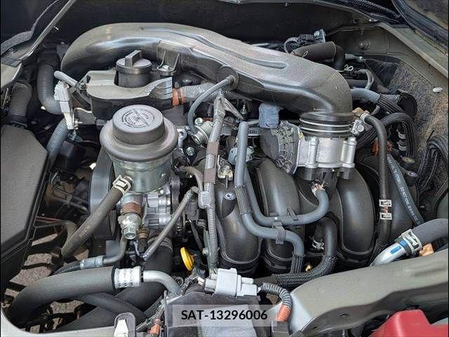 Toyota HIACE VAN 2024-06 7503291-17