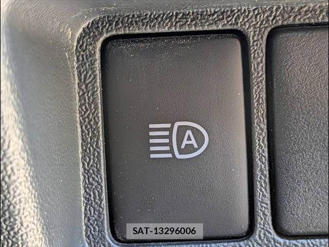 Toyota HIACE VAN 2024-06 7503291-6