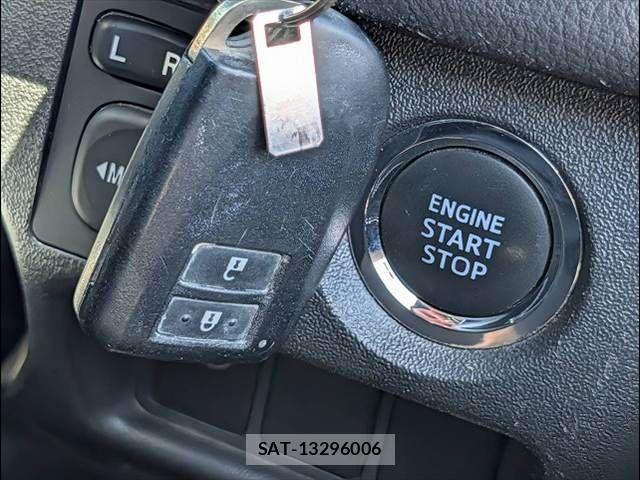 Toyota HIACE VAN 2024-06 7503291-8