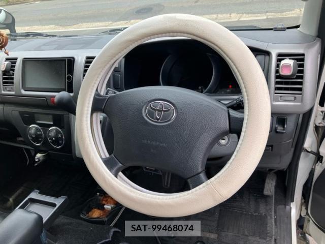 Toyota HIACE VAN 2012-07 7503309-11