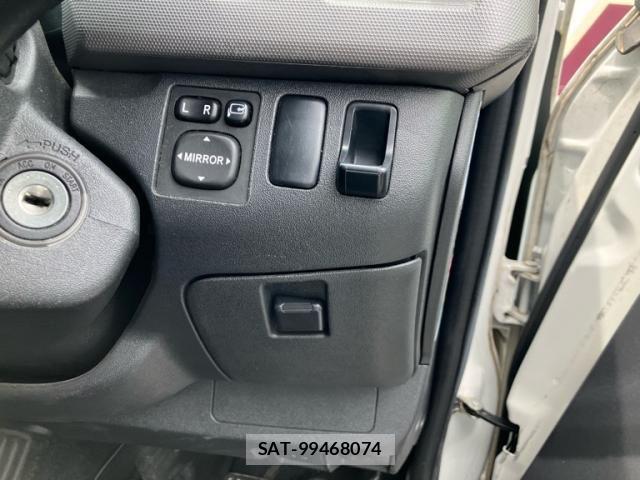 Toyota HIACE VAN 2012-07 7503309-12