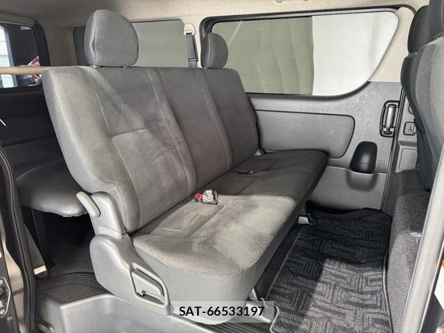 Toyota HIACE VAN 2018-03 7503305-9